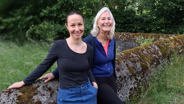 Anne et Claudine Cheriez organisent cet atelier ludique autour de la correspondance voix et peinture